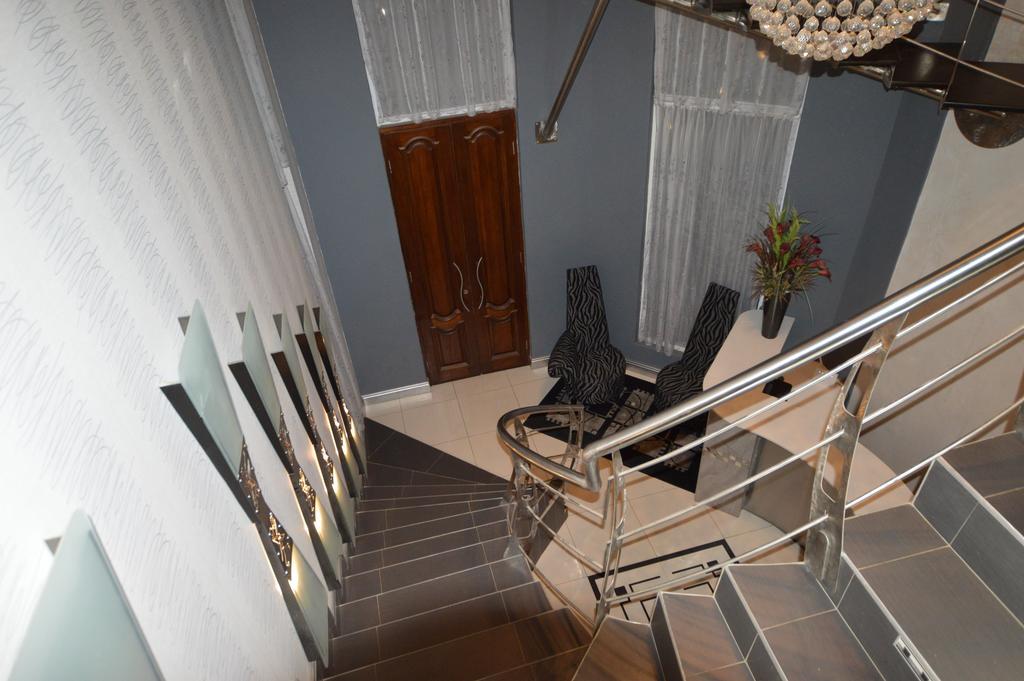 Kiwara Guesthouse Johannesburg Bagian luar foto